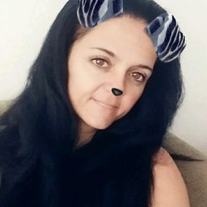 Meet your Posher, Joanie